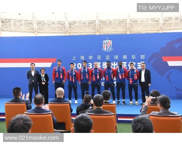 南京足球队的拼搏之路：从默默无闻到荣耀巅峰的奋斗纪实